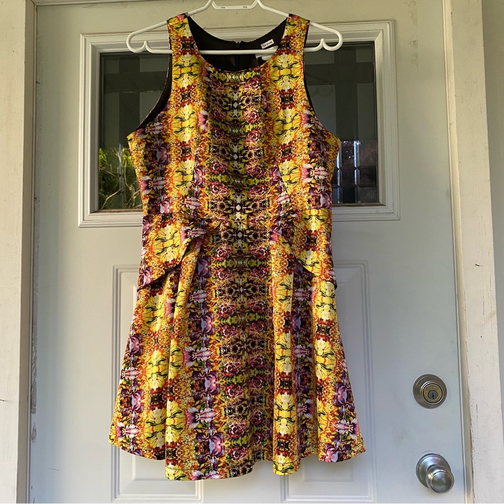 Dylan & Rose Multicolor Sleveless Dress Size M